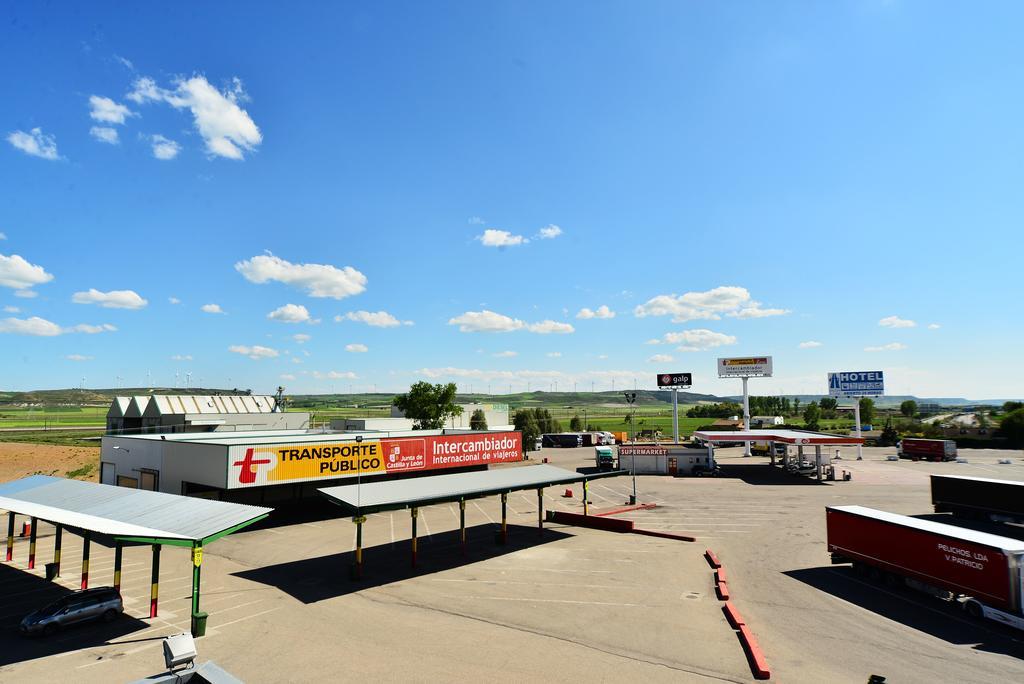 苏科区酒店 Quintana del Puente 外观 照片